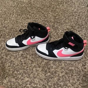 Pink Nike courtyards mid 2 shoes